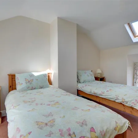 2 Bed In Pickering Oc-Y012
