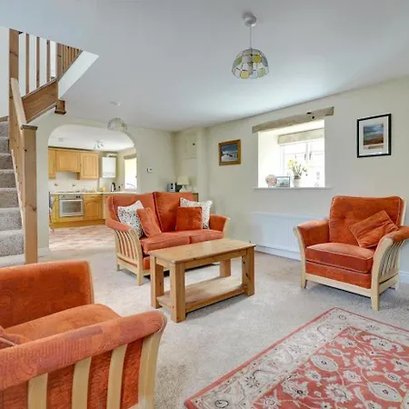 2 Bed In Oc-y012 Holiday home *
