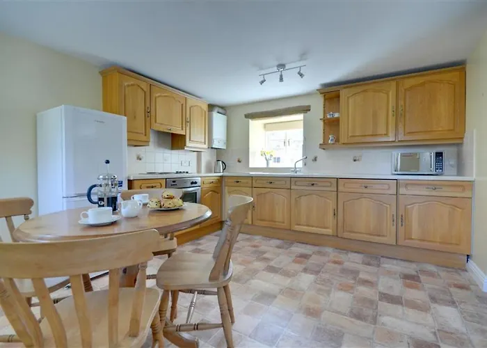 2 Bed In Pickering Oc-Y012